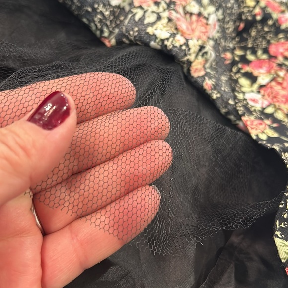 Floral Strapless Dress with Crinoline Under Skirt-M - Picture 5 of 9